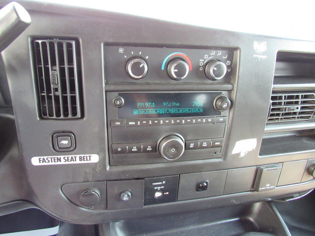 Used 2016 Chevrolet Express 2500 RWD image 36