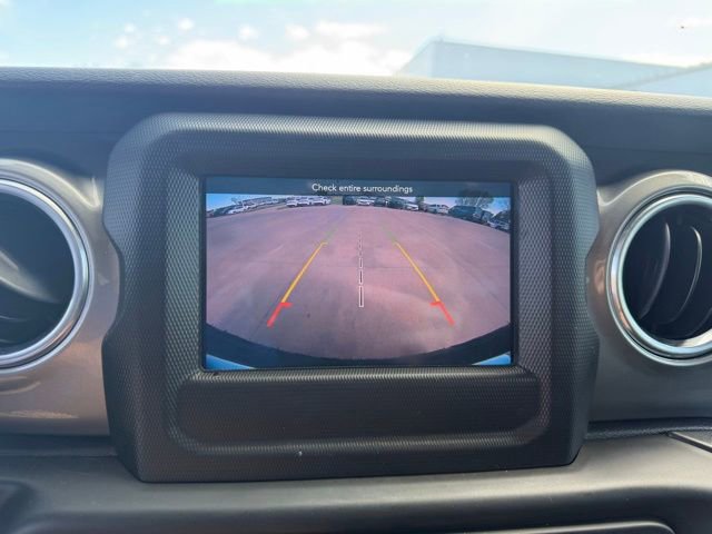 Used 2018 Jeep Wrangler Unlimited Sahara w/ Cold Weather Group image 23