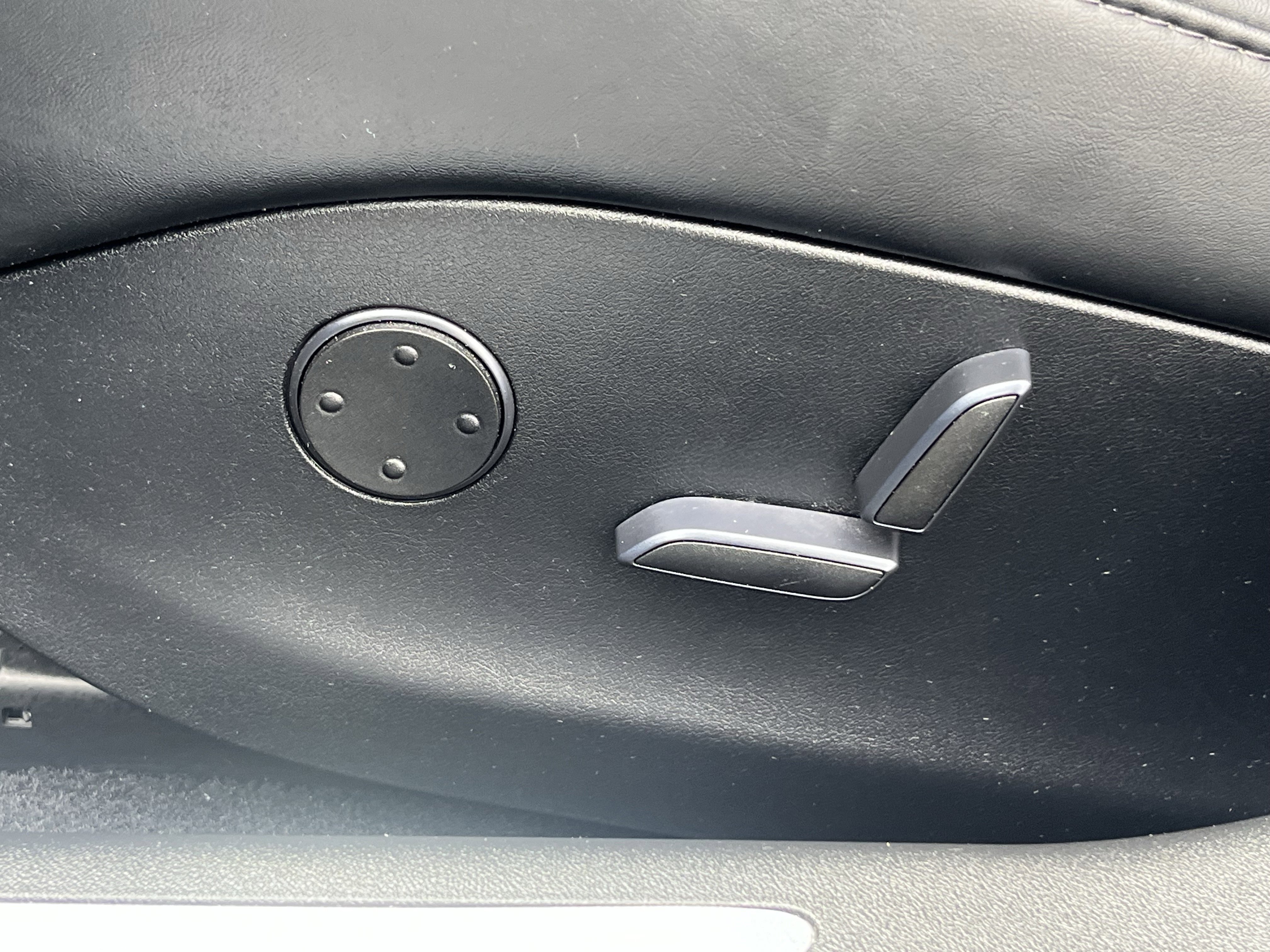 Used 2020 Tesla Model S Long Range AWD/4WD image 30