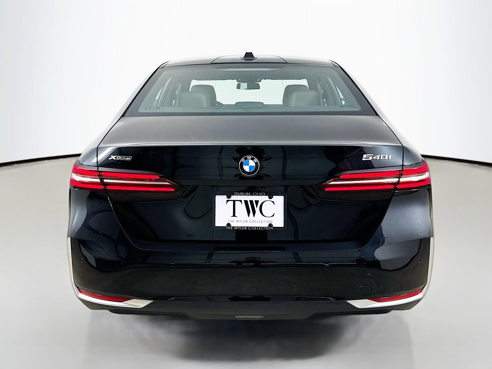 Used 2026 BMW 540i xDrive AWD/4WD image 6