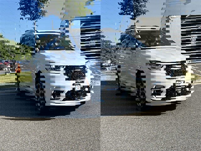 Used 2022 Chrysler Pacifica Limited