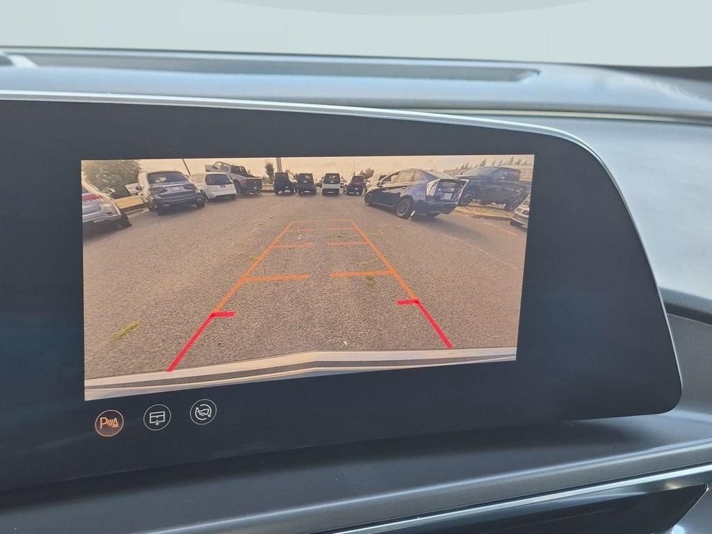 Used 2024 Cadillac Lyriq Tech AWD/4WD image 19