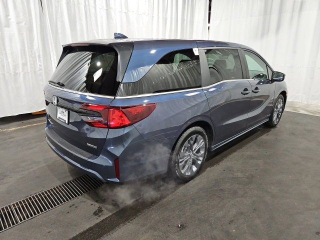 New 2026 Honda Odyssey Touring image 3