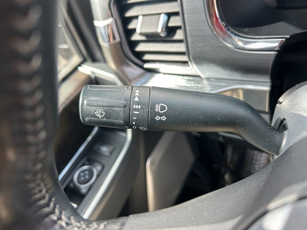 Used 2022 Ford F150 Lariat w/ Equipment Group 502A High image 23