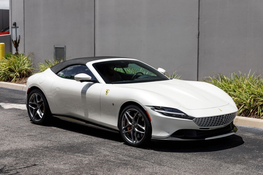 Used 2024 Ferrari Roma Spider RWD image 7