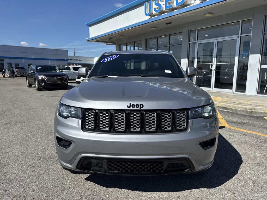 Used 2020 Jeep Grand Cherokee Altitude image 2