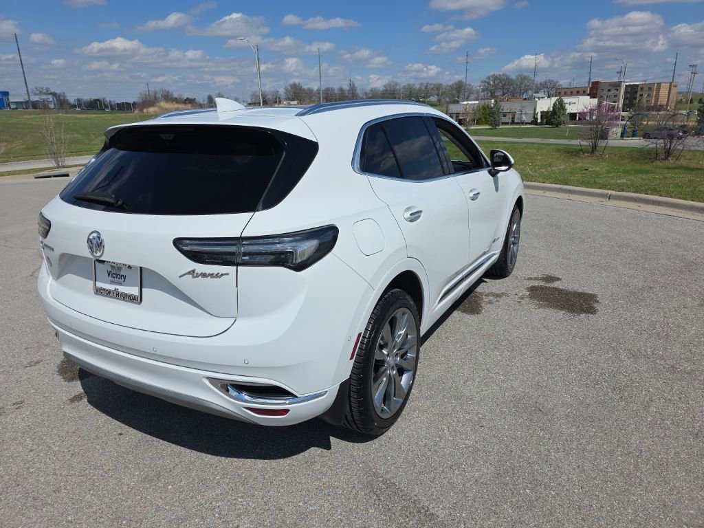 Used 2022 Buick Envision Avenir w/ Technology Package II AWD/4WD image 5