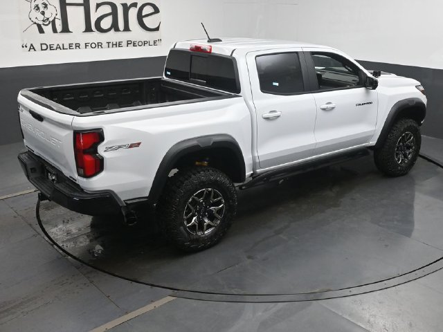 New 2026 Chevrolet Colorado ZR2 w/ Technology Package AWD/4WD image 18