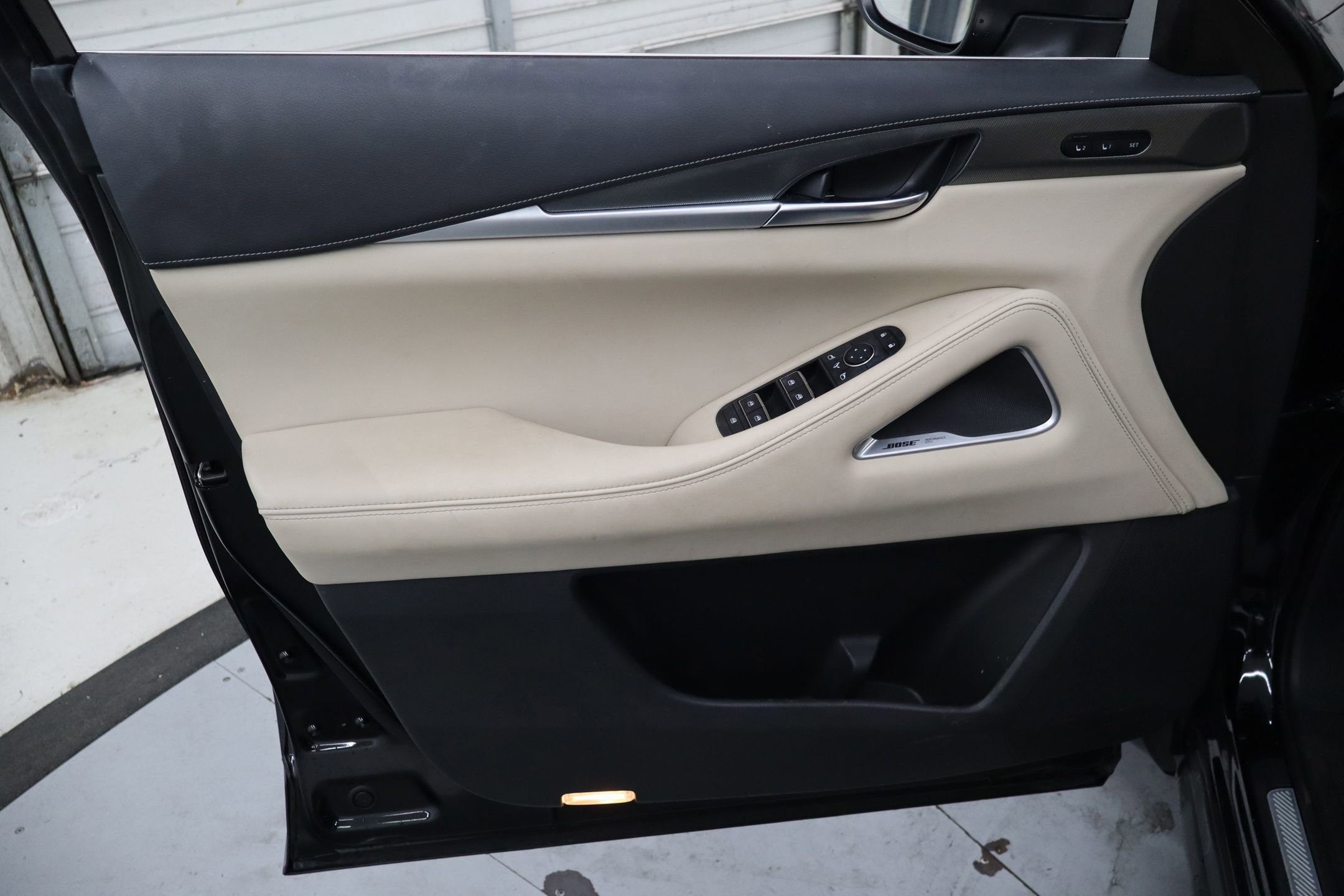 Used 2023 INFINITI QX60 Luxe w/ Performance Audio Package image 14