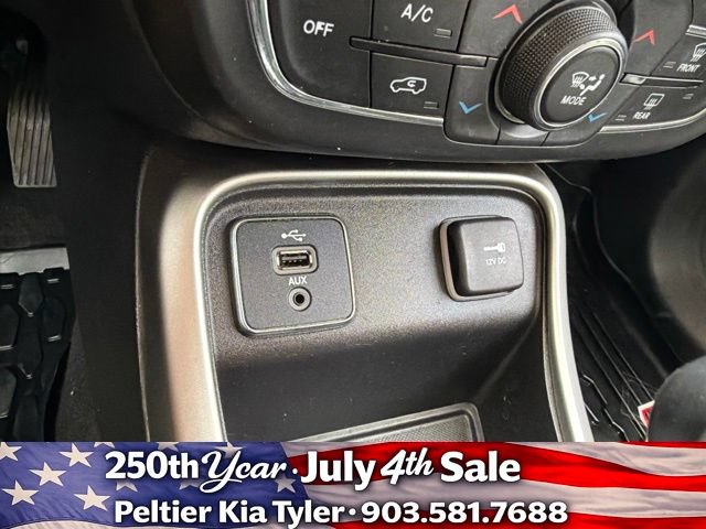 Used 2018 Jeep Compass Sport w/ Tech Group FWD image 19