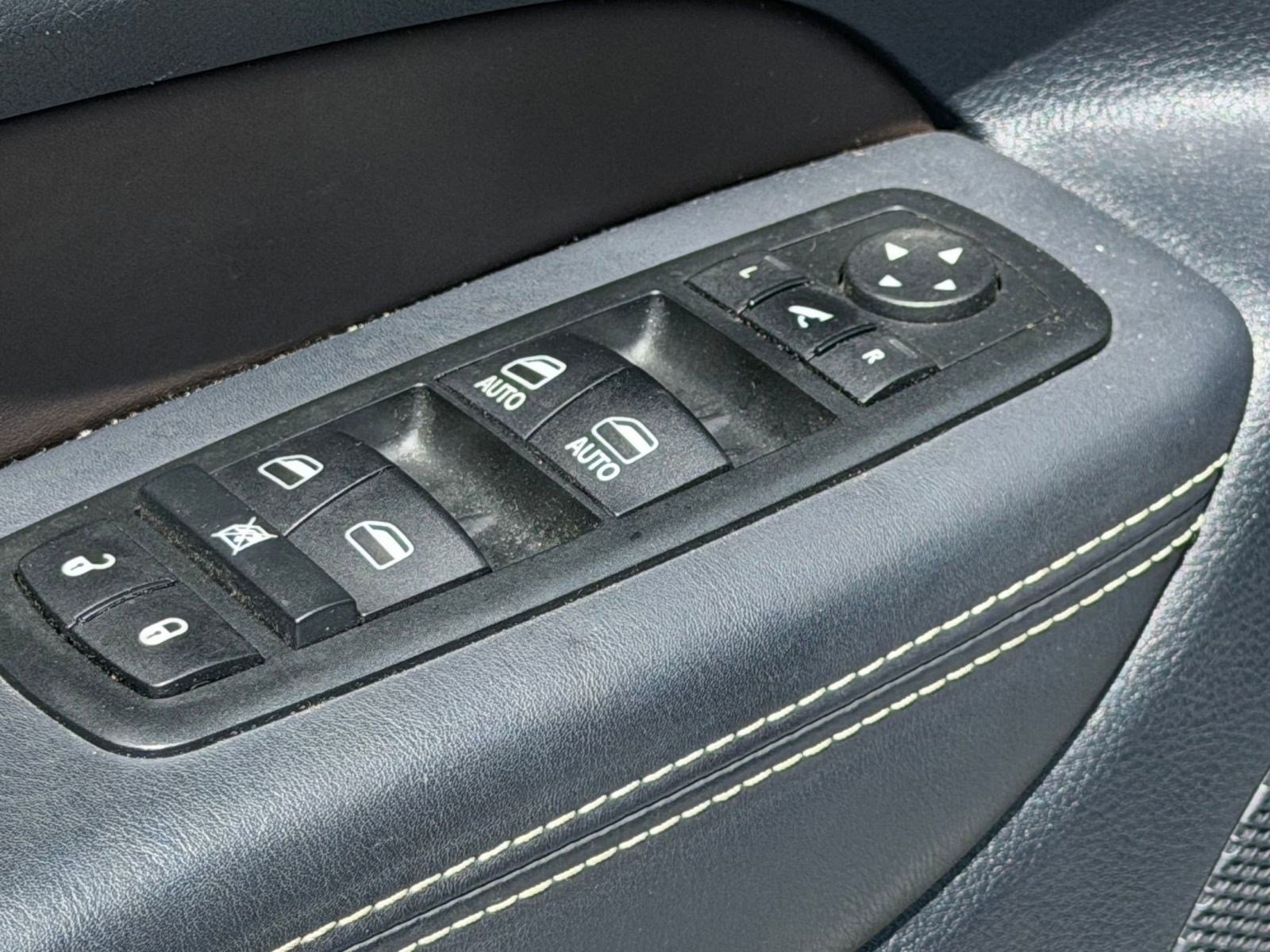 Used 2014 Jeep Grand Cherokee Overland RWD image 21