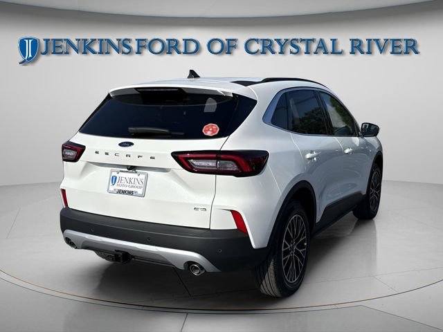 New 2026 Ford Escape SE w/ Class II Trailer Tow Package FWD image 48