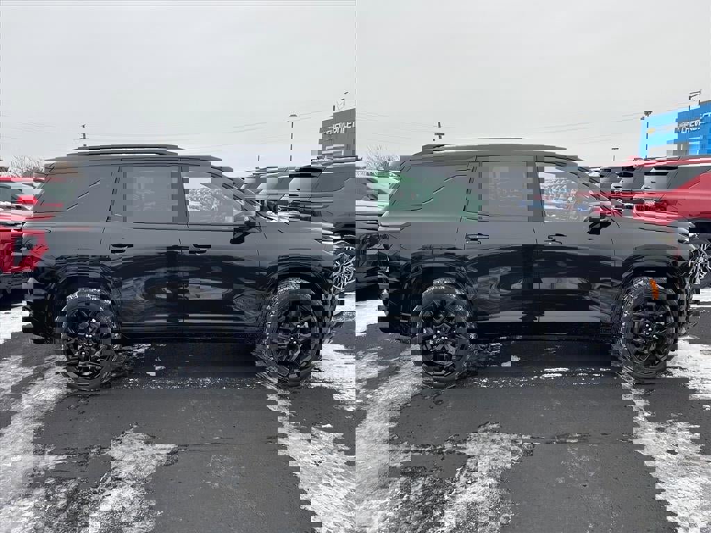 New 2026 Chevrolet Traverse RS image 2