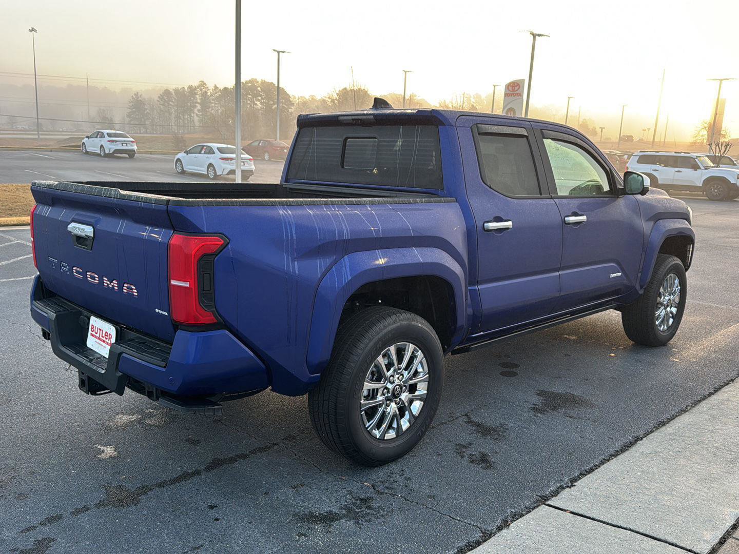 Used 2024 Toyota Tacoma Limited image 5