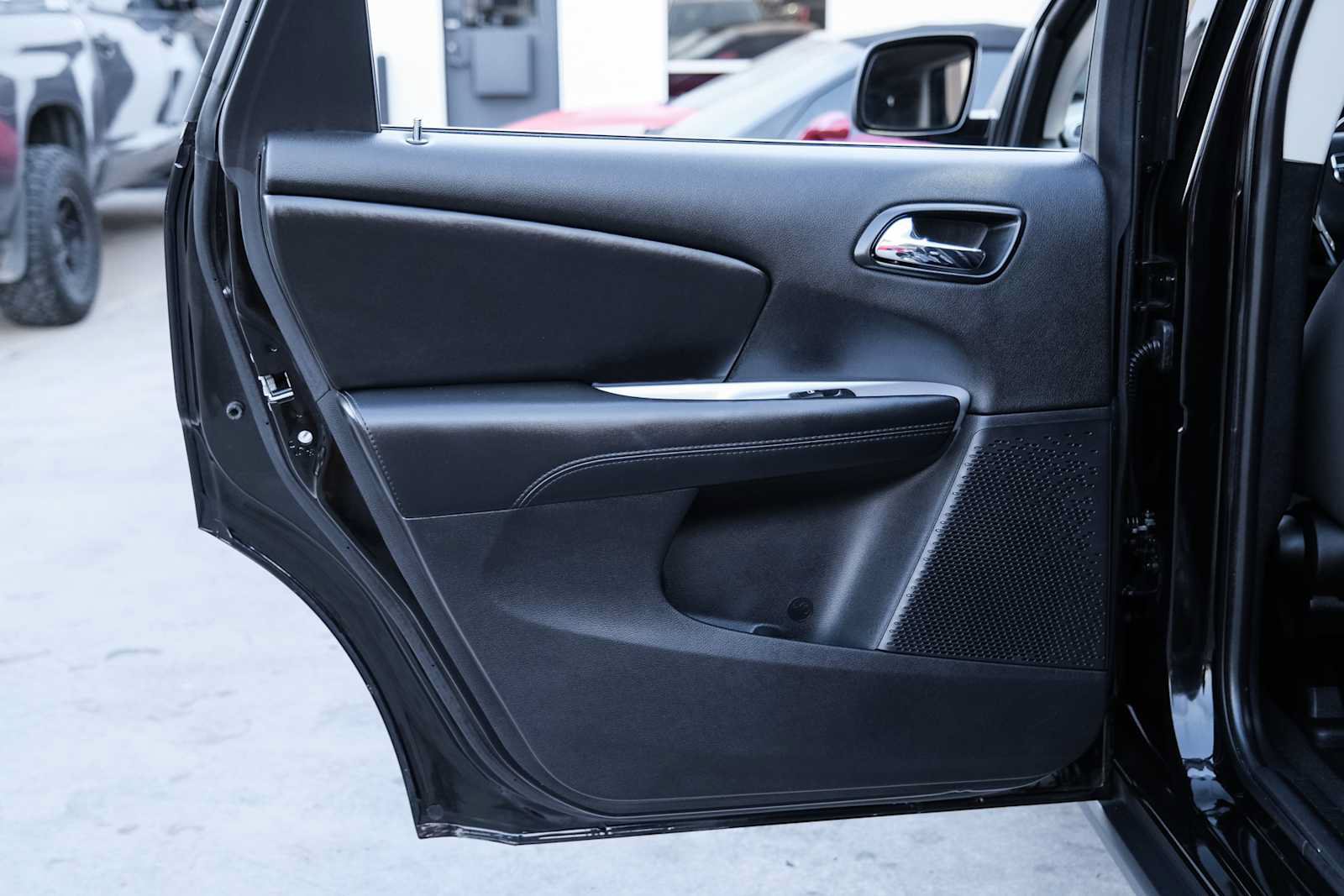 Used 2020 Dodge Journey SE FWD image 35