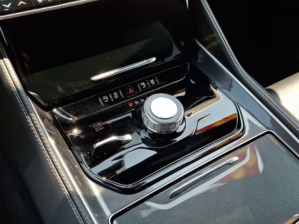 Certified 2023 Jeep Wagoneer 4WD image 15