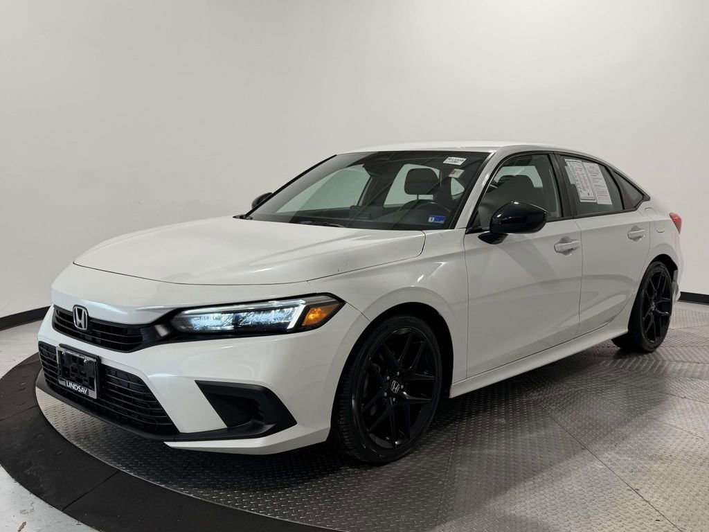 Used 2023 Honda Civic Sport image 3