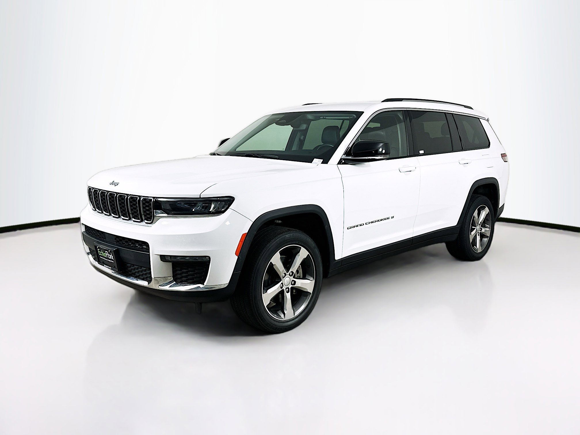 Used 2022 Jeep Grand Cherokee L Limited AWD/4WD image 3