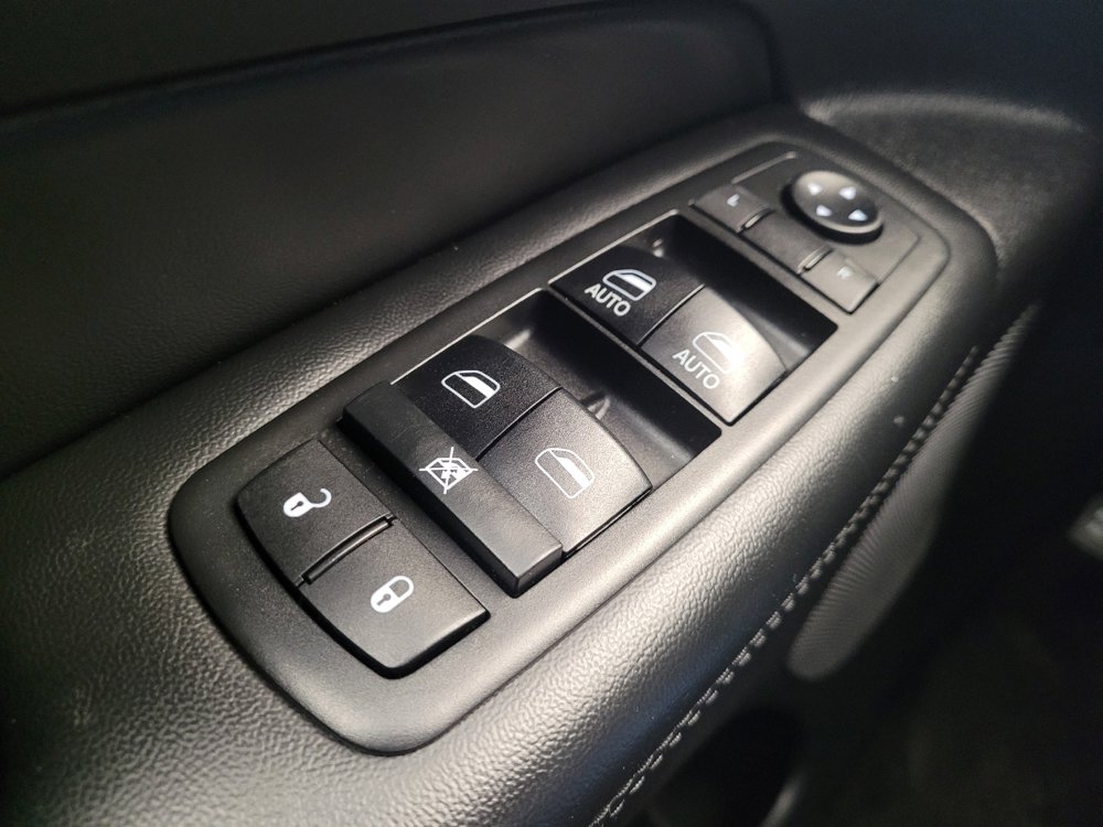 Used 2019 Jeep Grand Cherokee Altitude image 27