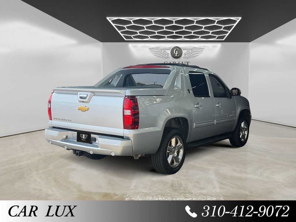Used 2013 Chevrolet Avalanche LS RWD image 5