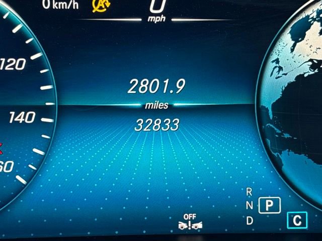 Used 2023 Mercedes-Benz GLC 300 4MATIC Coupe image 35