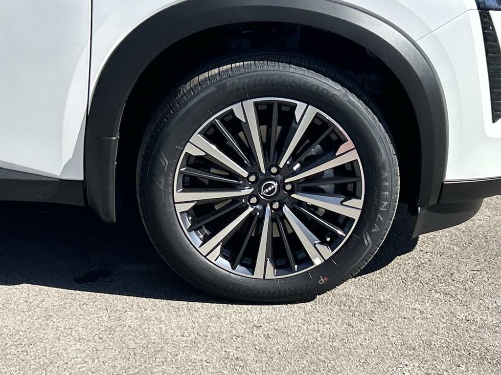 New 2026 Nissan Pathfinder Platinum AWD/4WD image 12