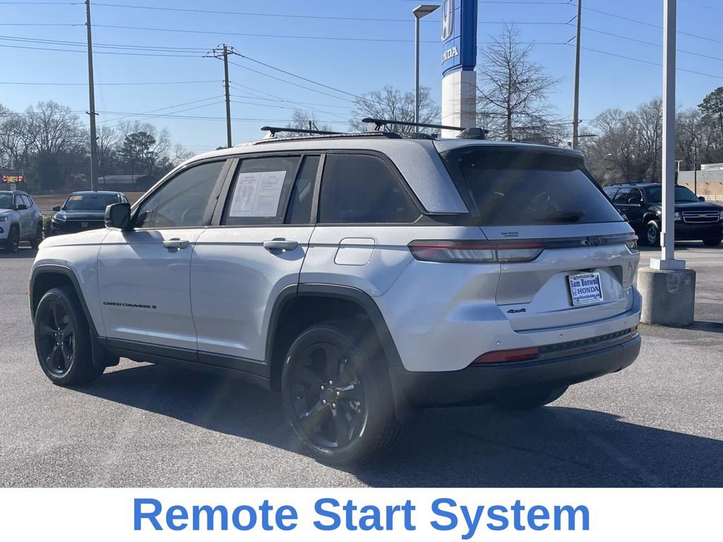 Used 2024 Jeep Grand Cherokee Altitude image 8