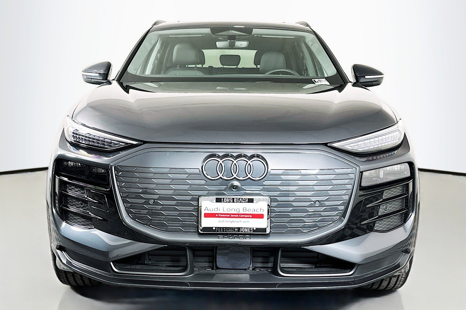 Used 2025 Audi Q6 e-tron Premium Plus w/ Premium Plus image 2