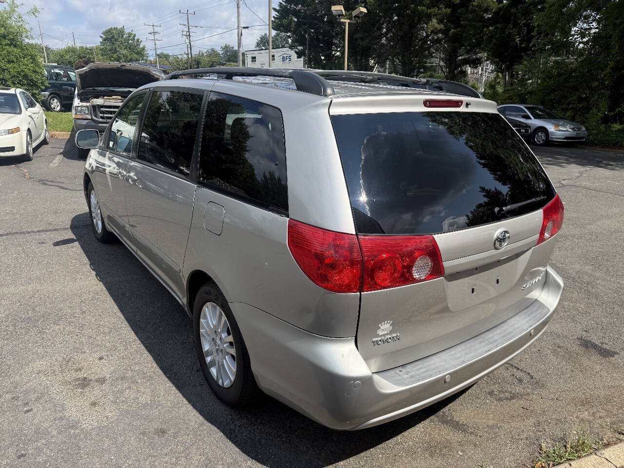 Used 2008 Toyota Sienna FWD image 7