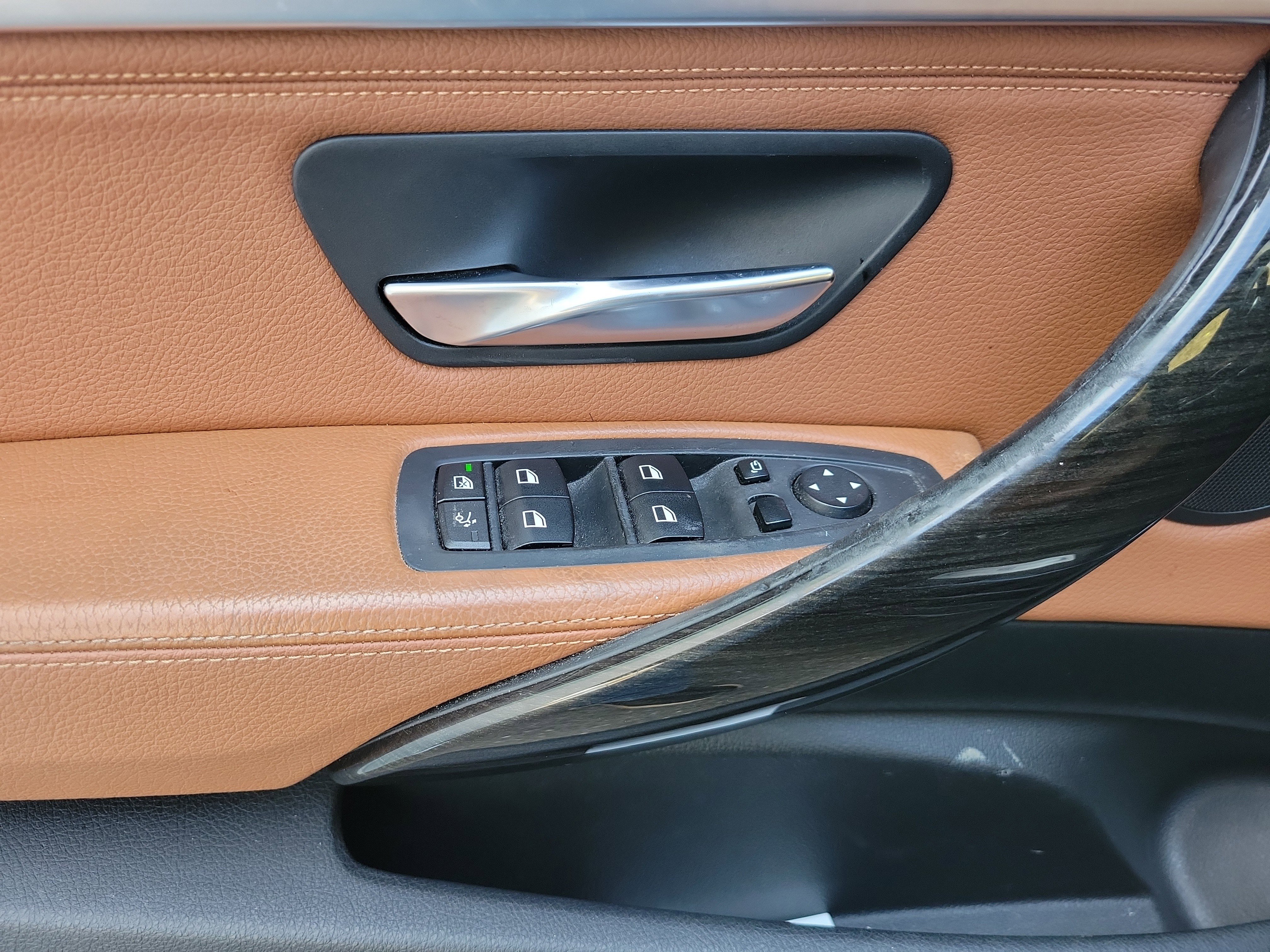 Used 2016 BMW 328i Gran Turismo xDrive image 12