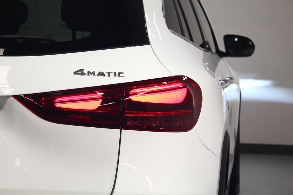 Used 2025 Mercedes-Benz GLA 250 4MATIC image 11