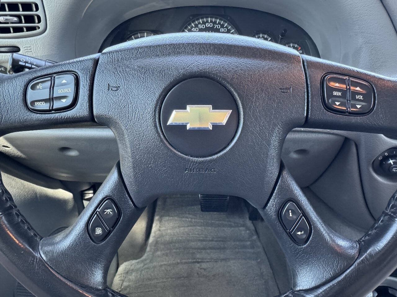 Used 2005 Chevrolet TrailBlazer LT w/ Luxury Package RWD image 23