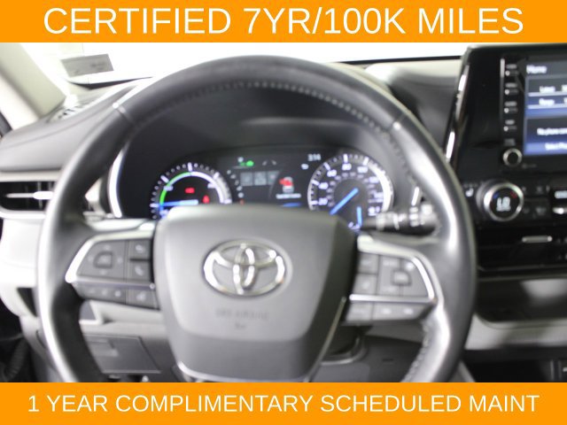 Used 2021 Toyota Highlander XLE AWD/4WD image 23