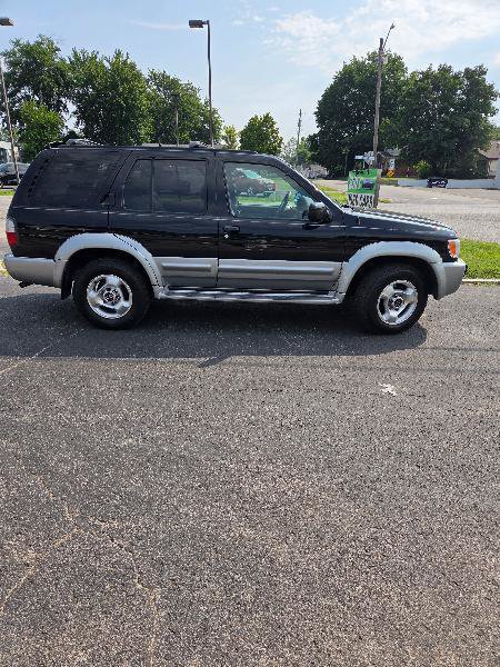 Used 2000 INFINITI QX4 4WD image 3
