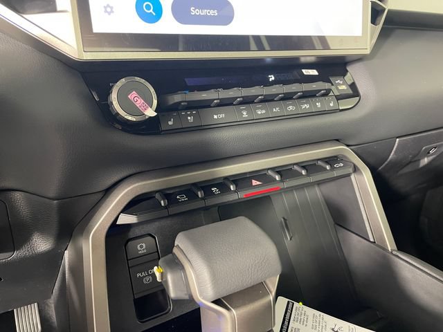 New 2026 Toyota Tundra Limited AWD/4WD image 6
