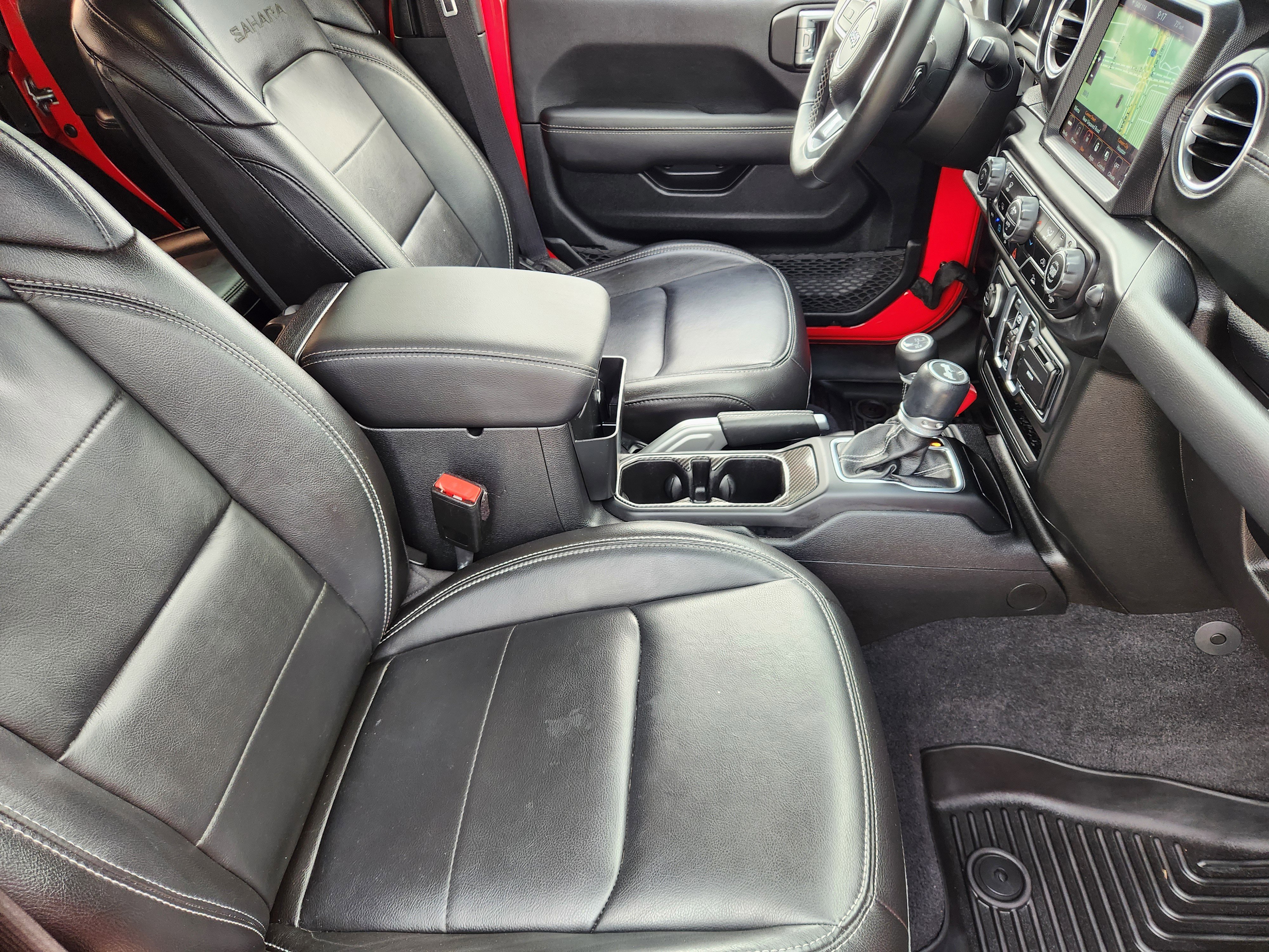 Used 2021 Jeep Wrangler Unlimited Sahara AWD/4WD image 14