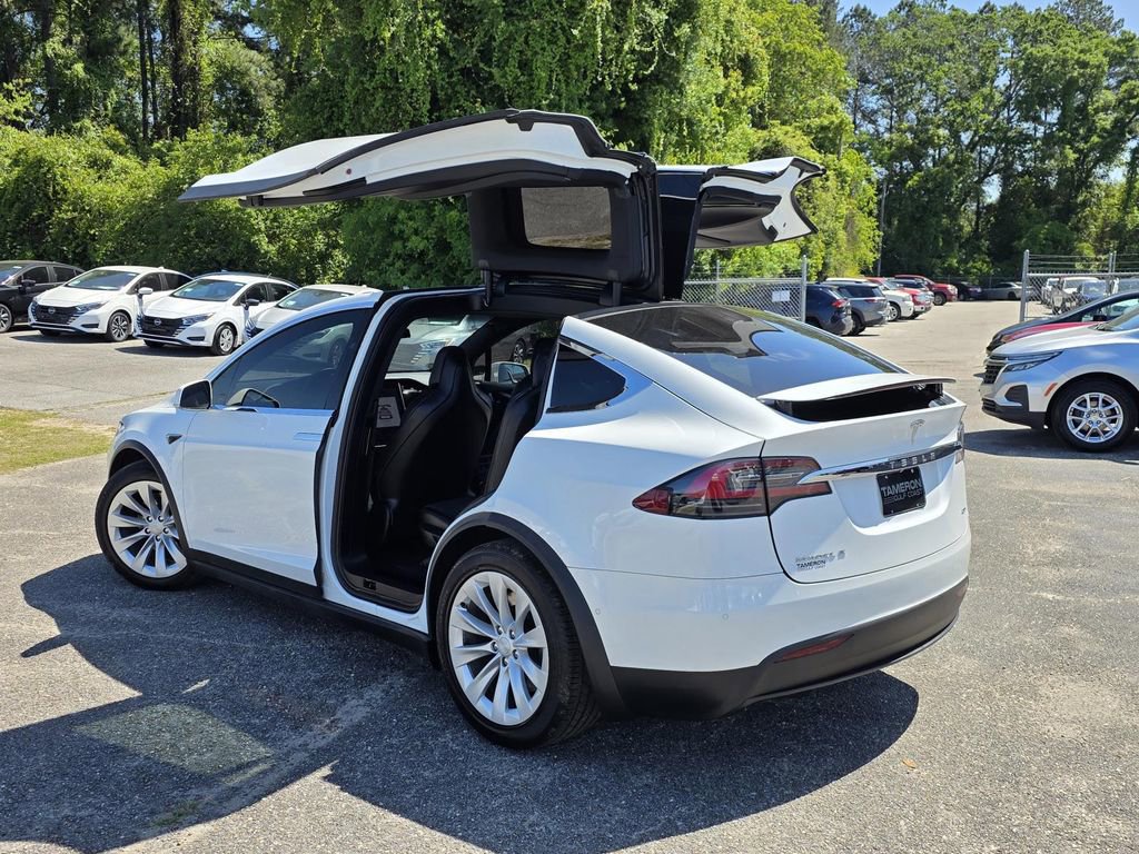 Used 2018 Tesla Model X 75D AWD/4WD image 38
