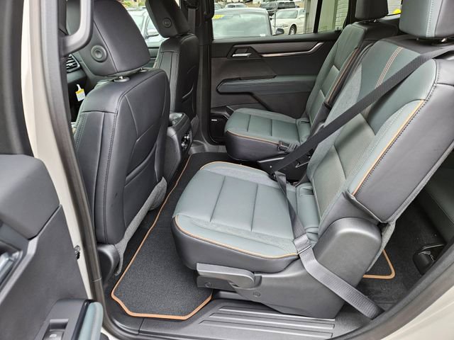 New 2026 GMC Acadia AT4 AWD/4WD image 15