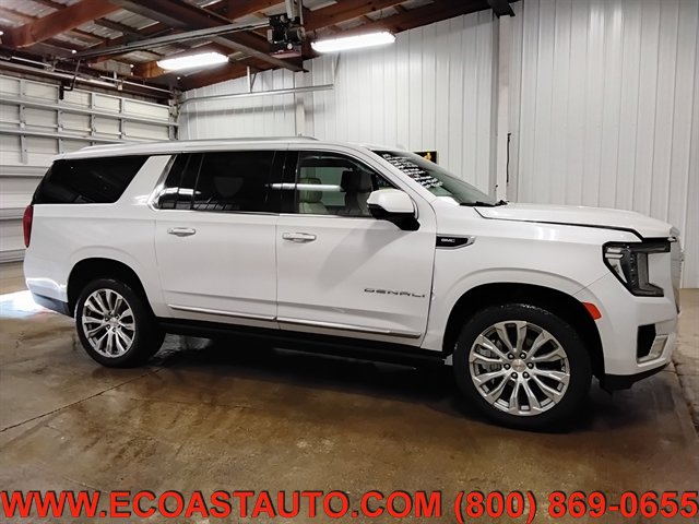 Used 2023 GMC Yukon XL Denali AWD/4WD image 5