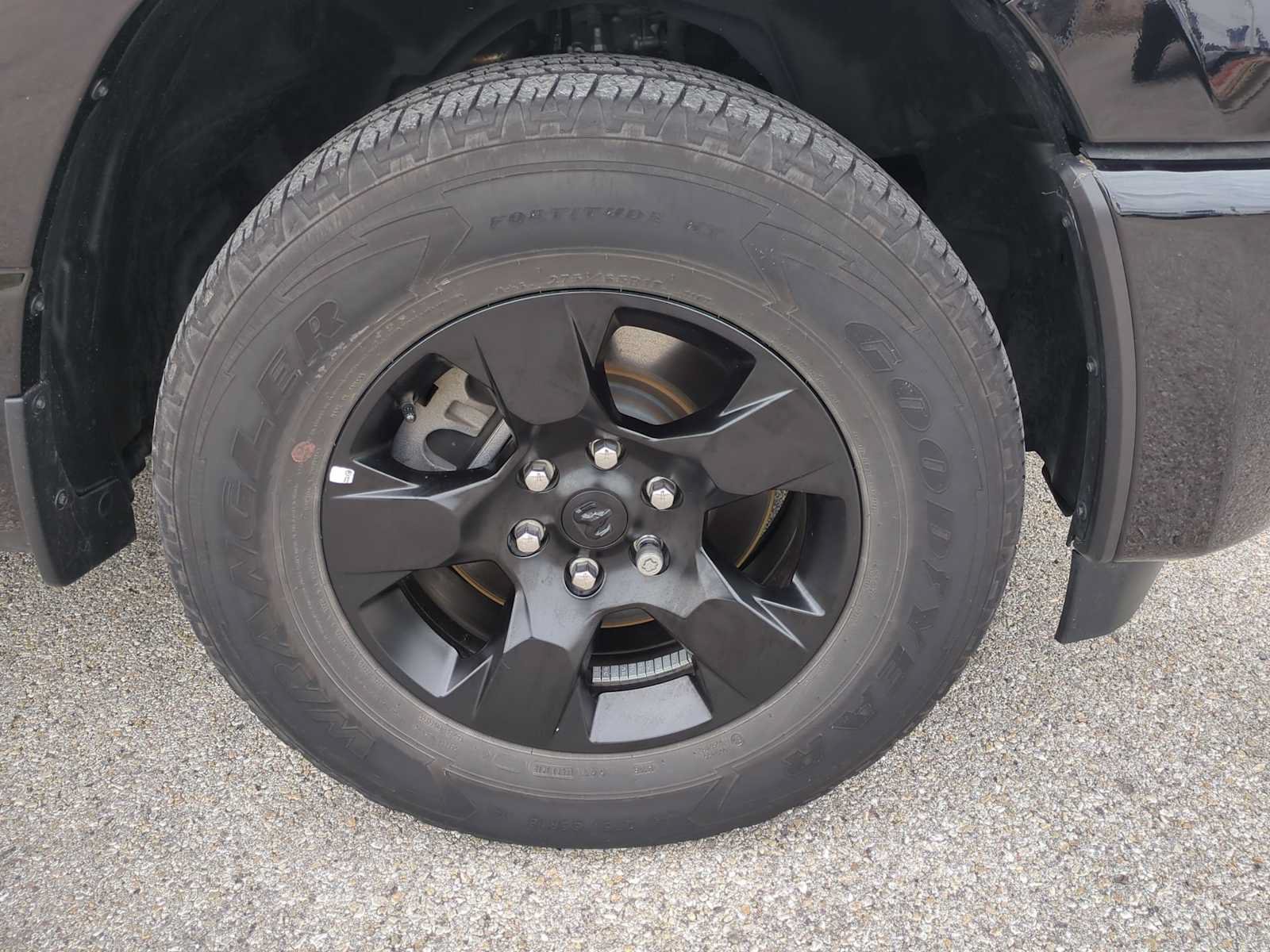 Used 2025 RAM 1500 Tradesman w/ Night Edition RWD image 32