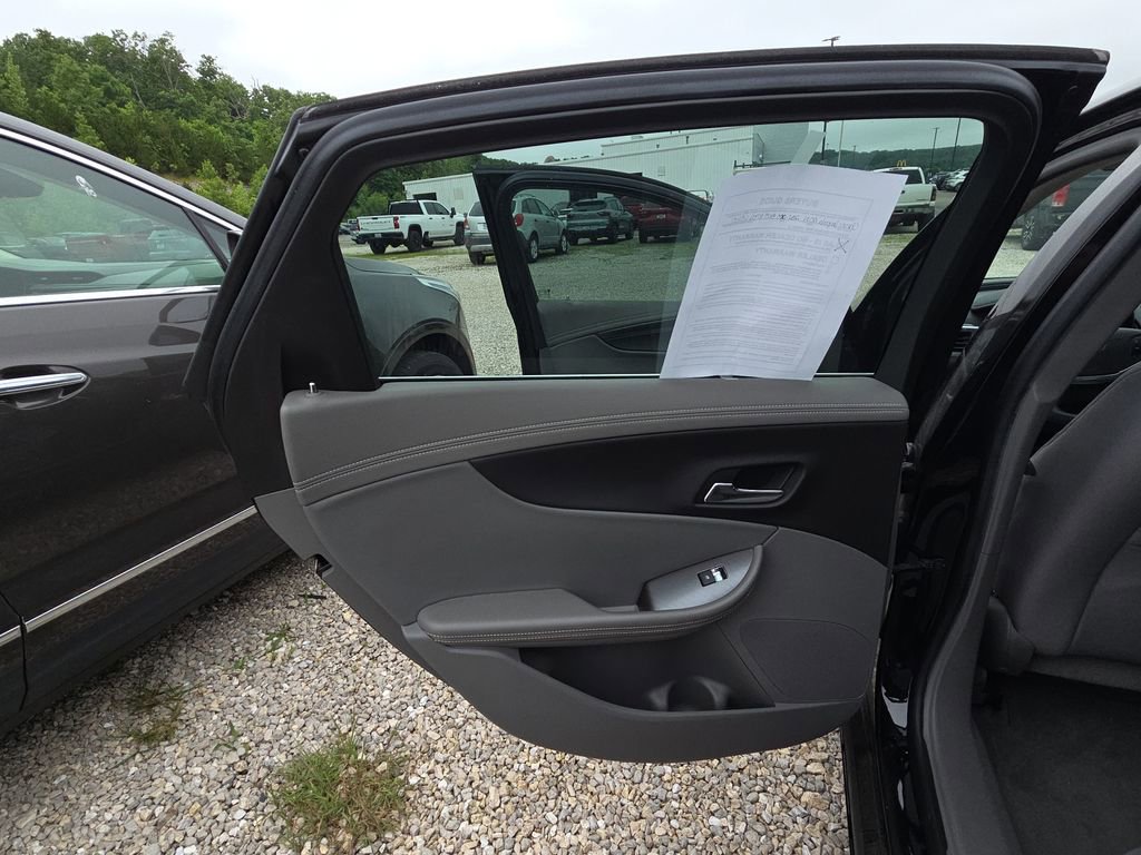 Used 2014 Chevrolet Impala LS FWD image 11