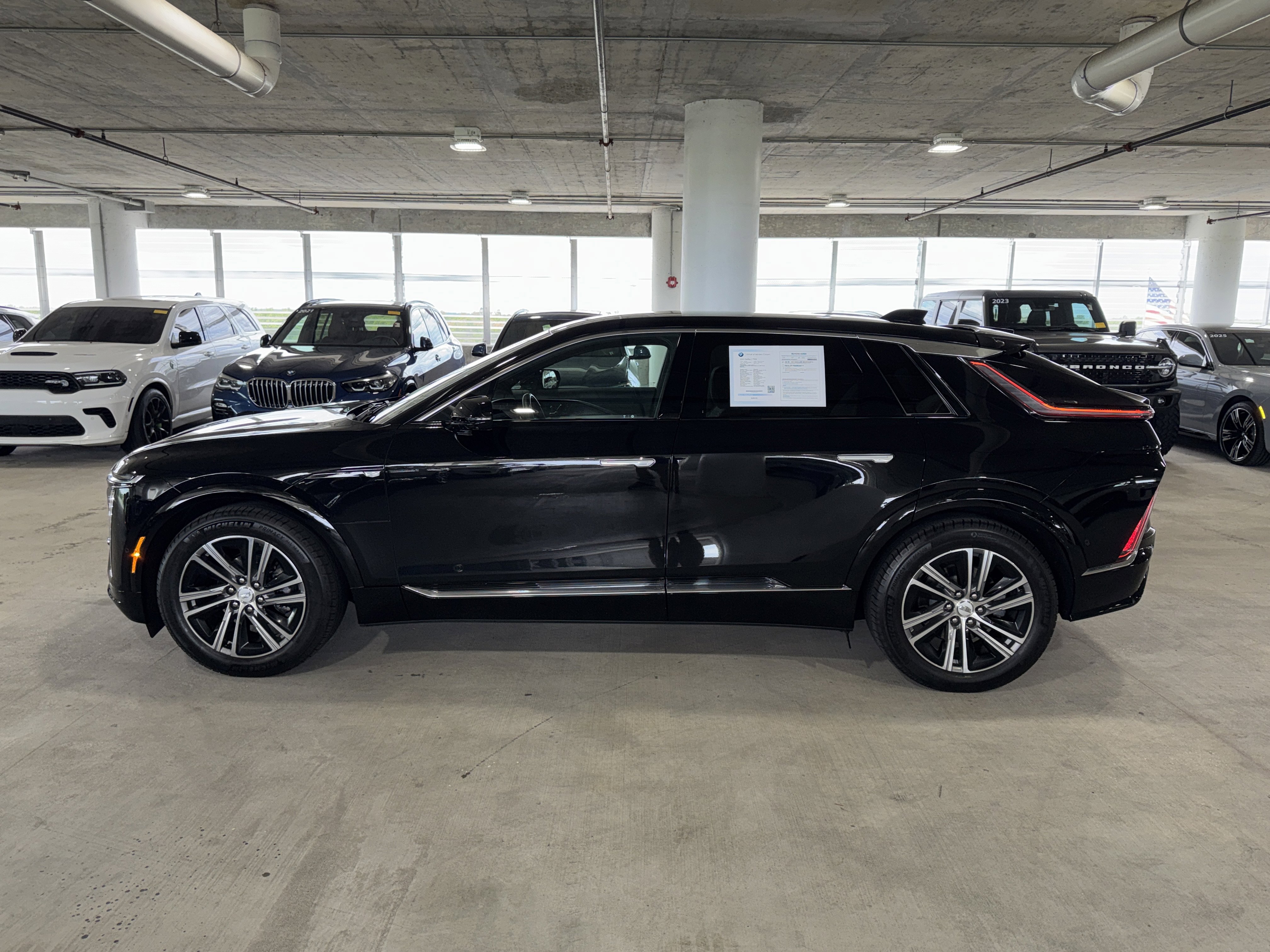 Used 2023 Cadillac Lyriq 2WD image 5