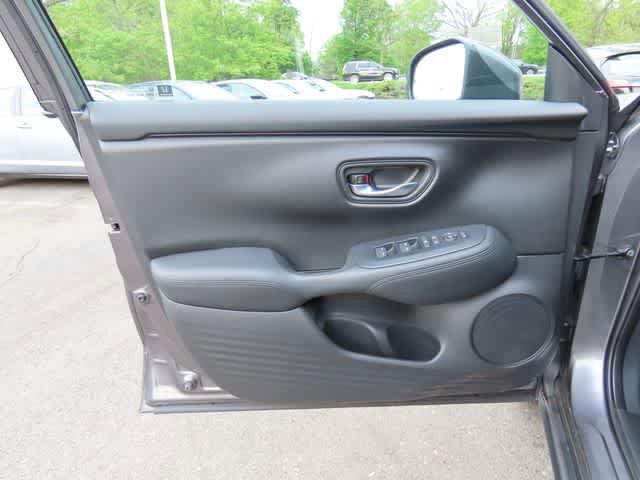 Used 2025 Honda HR-V LX image 15