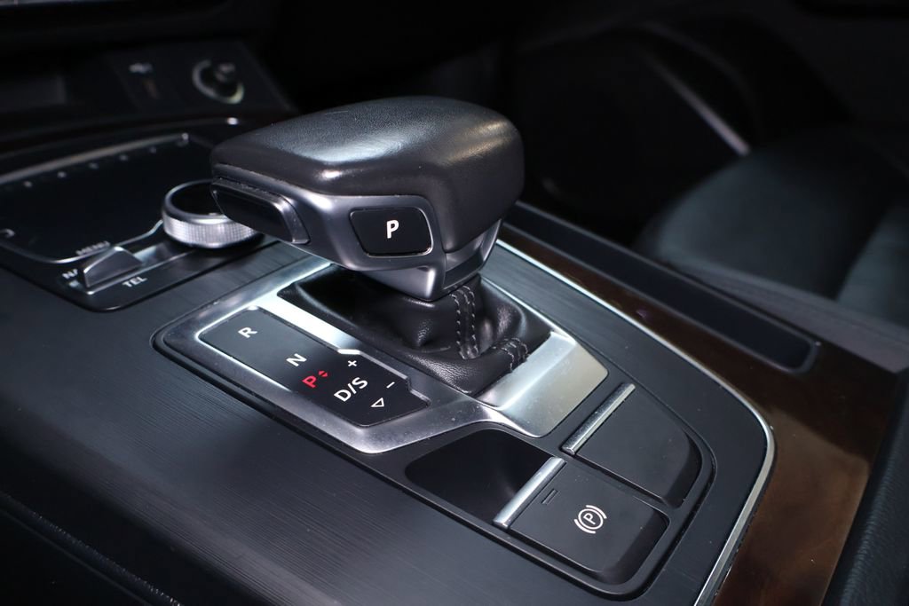 Used 2018 Audi Q5 2.0T Premium Plus w/ Premium Plus Package image 46