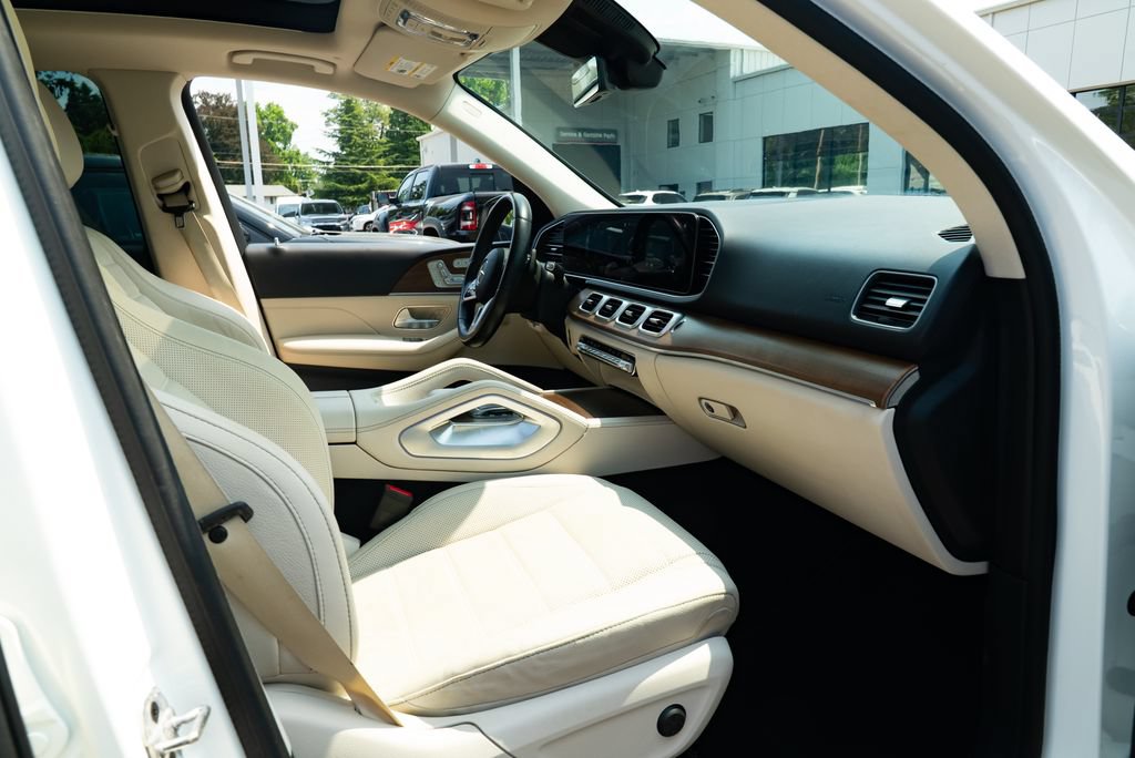 Used 2021 Mercedes-Benz GLE 450 4MATIC w/ AMG Line Exterior image 27