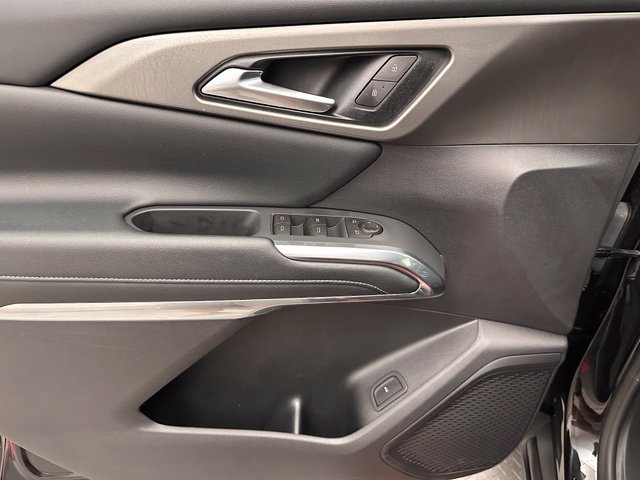 Used 2026 Chevrolet Traverse LT AWD/4WD image 16