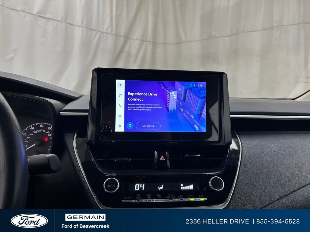 Used 2025 Toyota Corolla LE image 30