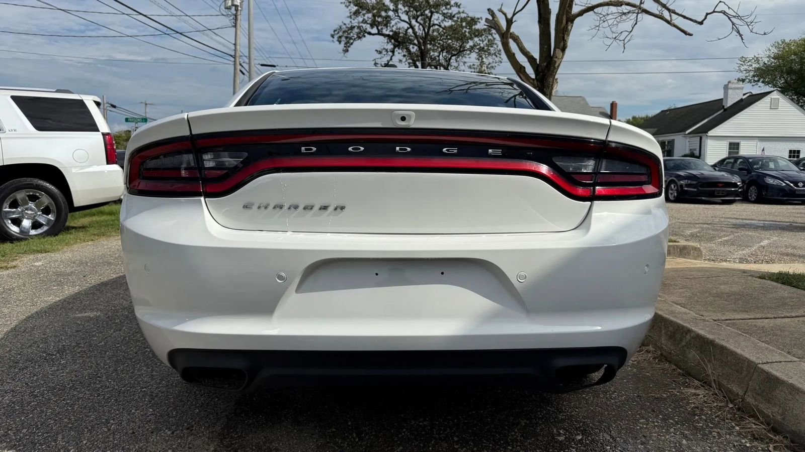 Used 2020 Dodge Charger SXT w/ Leather Interior Group image 7