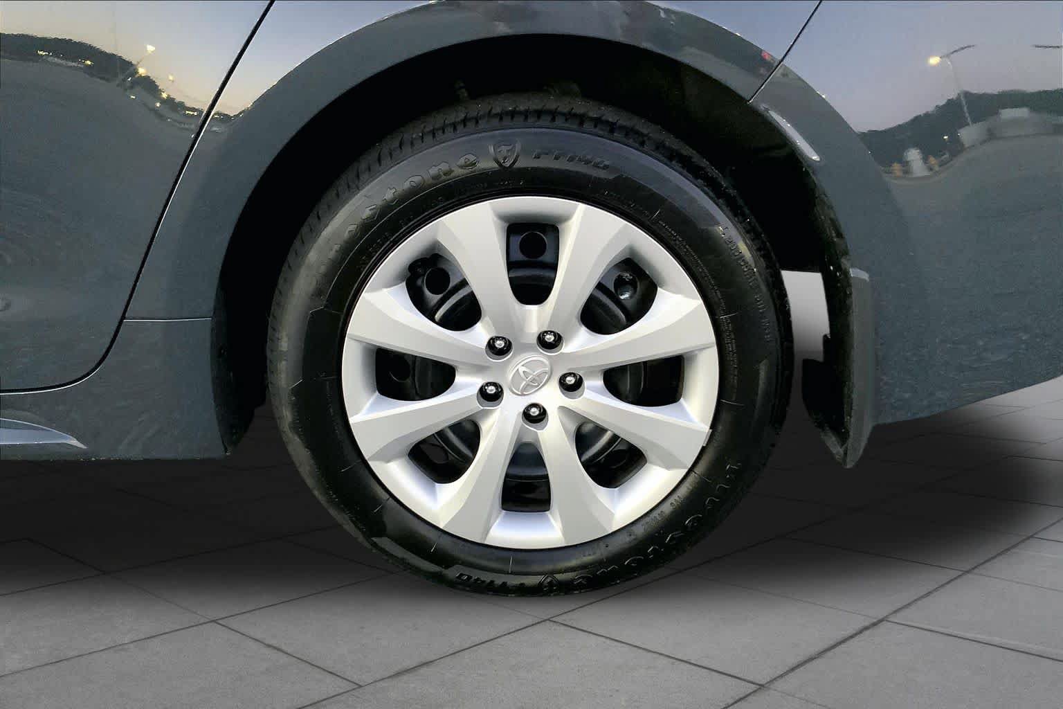 Used 2026 Toyota Corolla LE FWD image 10