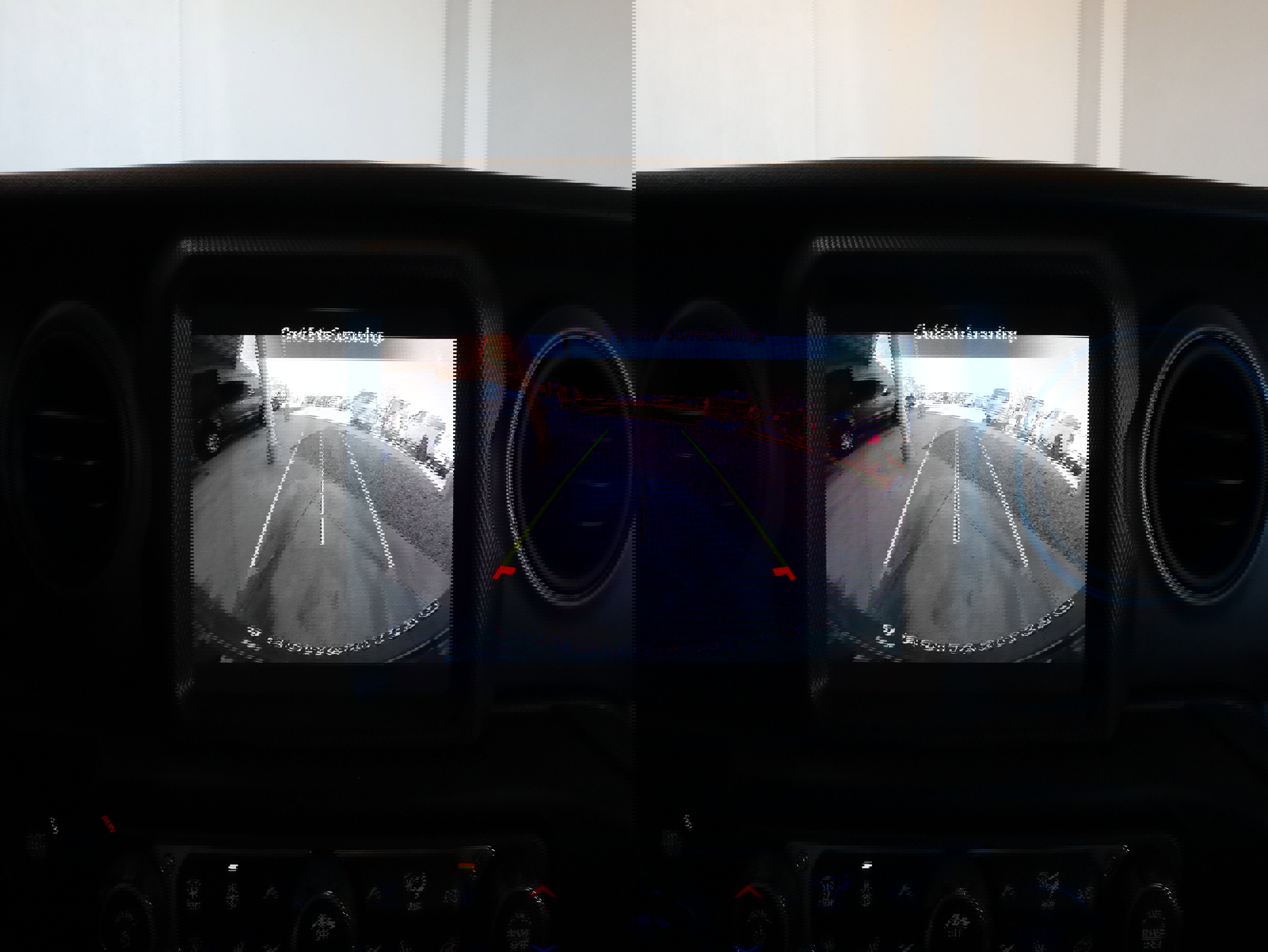 Used 2023 Jeep Wrangler Unlimited w/ Sun & Screen Package image 29